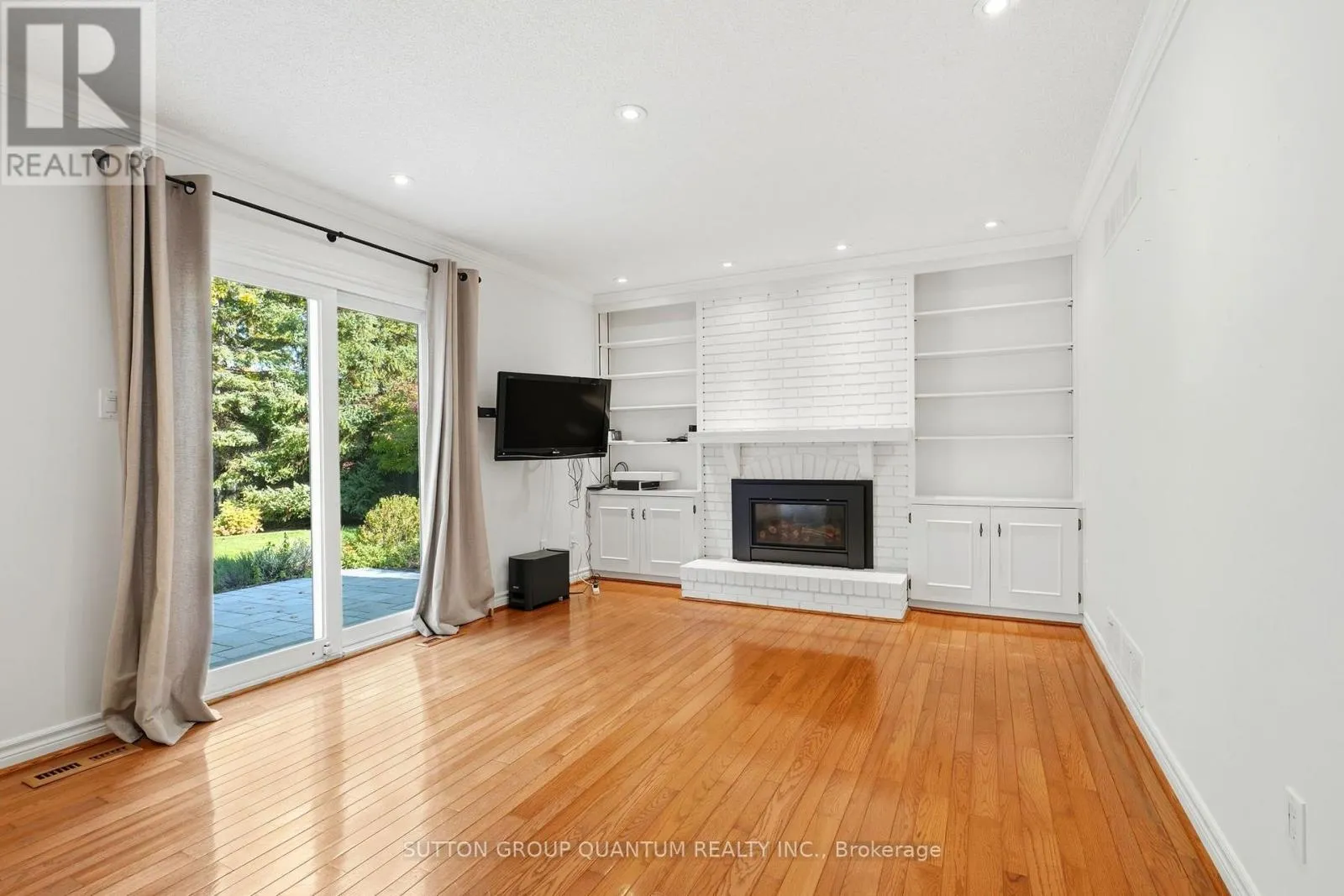 3543 KINGBIRD COURT