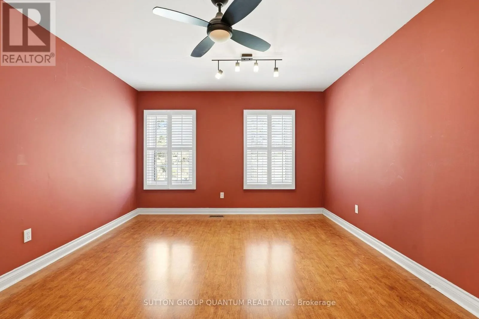3543 KINGBIRD COURT