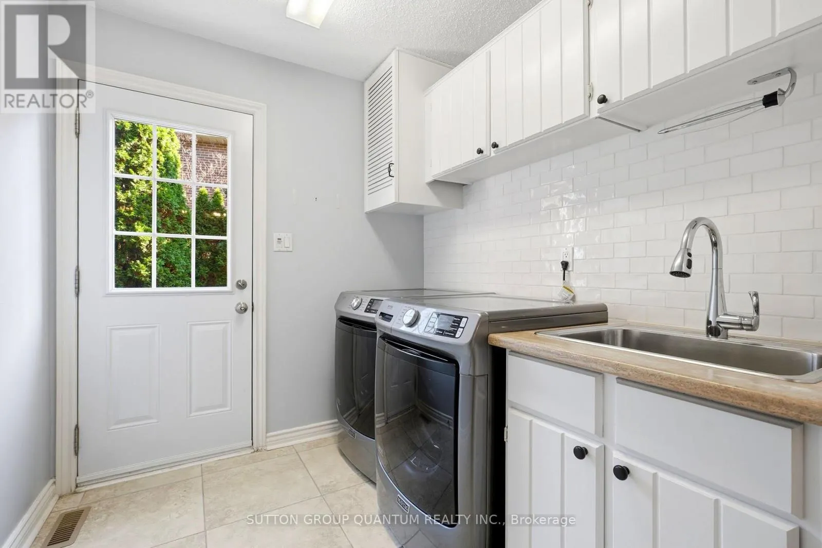 3543 KINGBIRD COURT