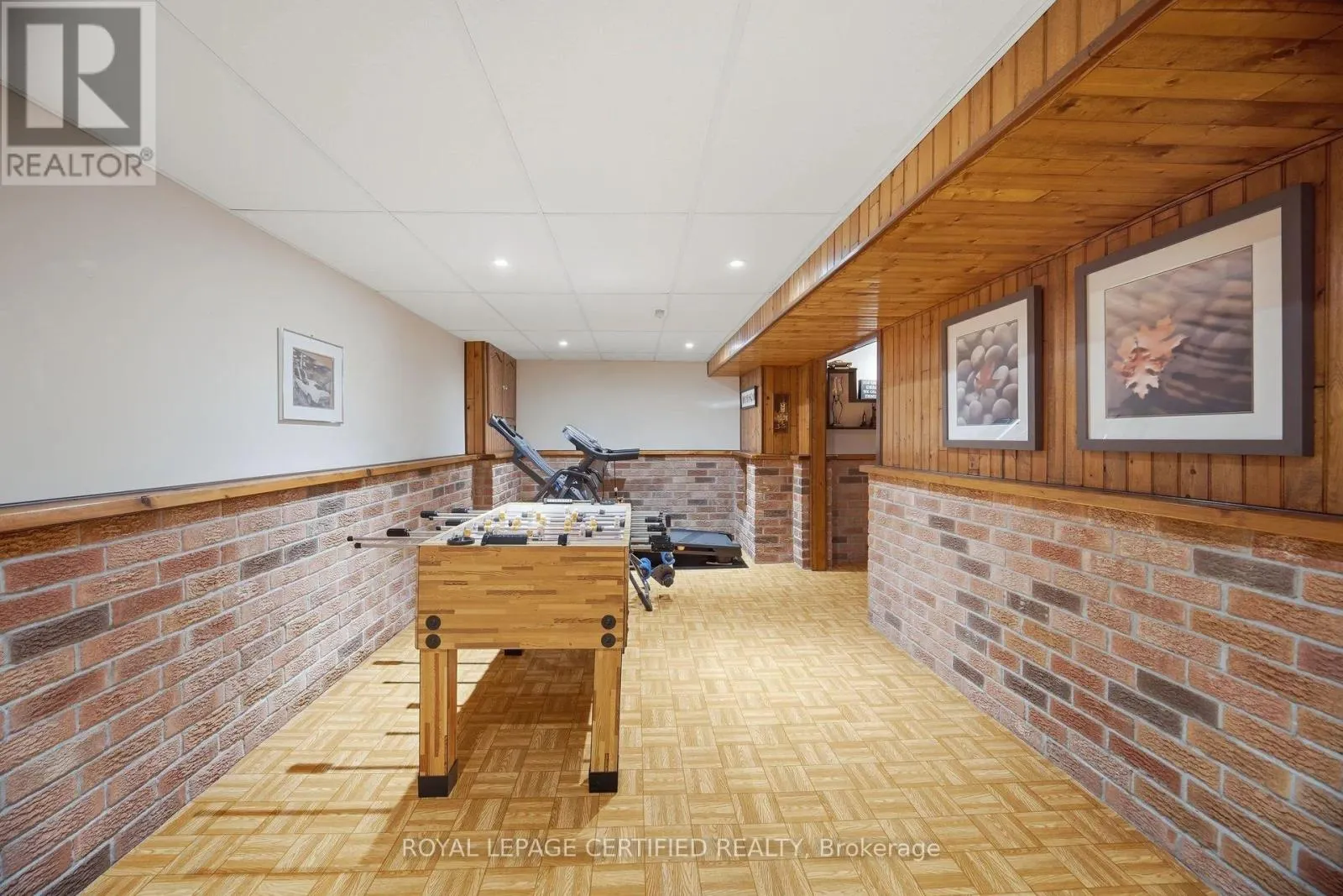 8 WISHART PLACE