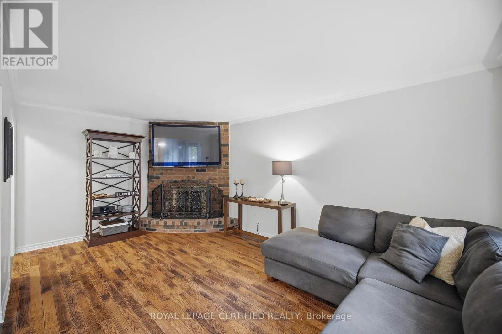 8 WISHART PLACE