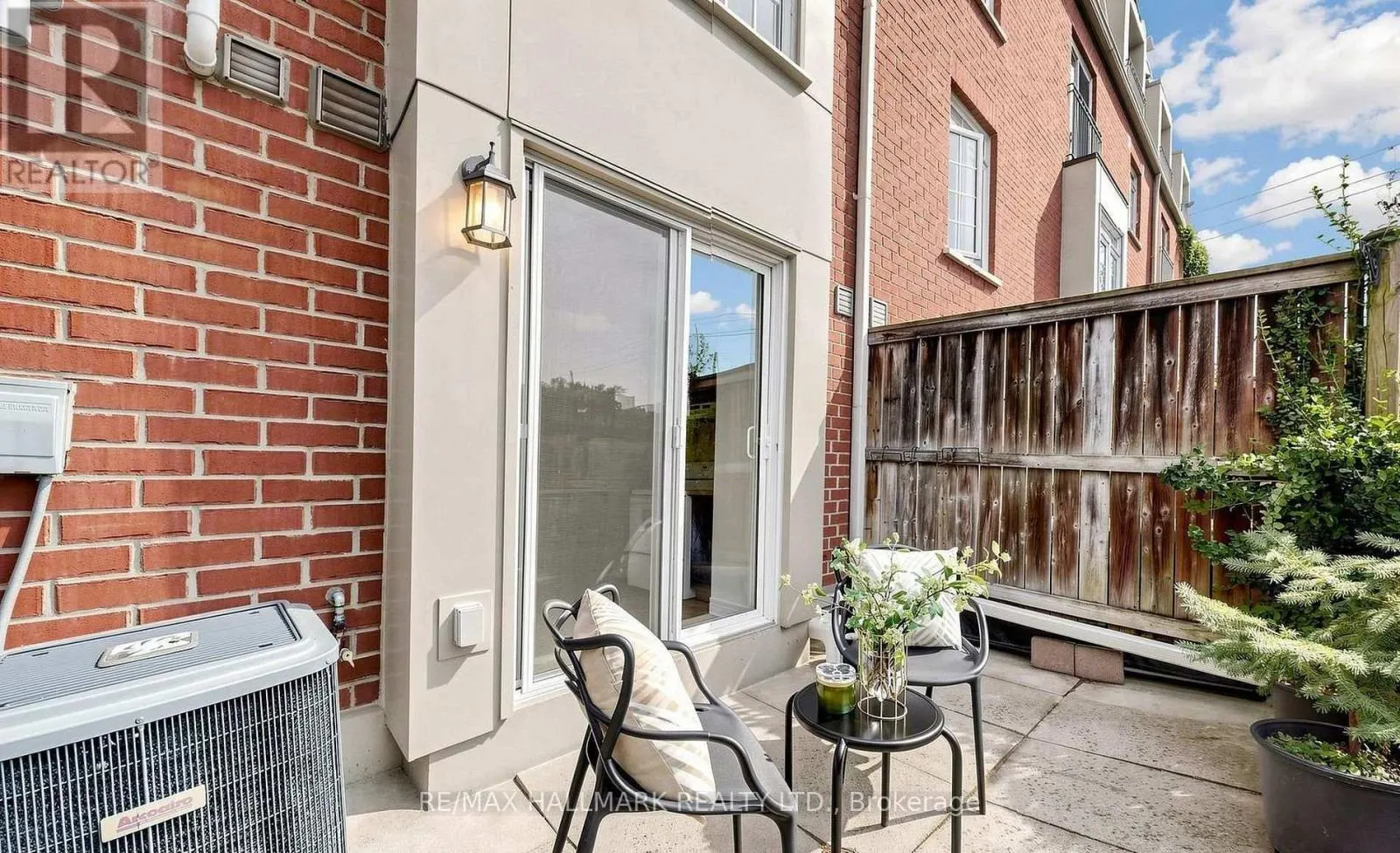 106 - 870 JANE STREET
