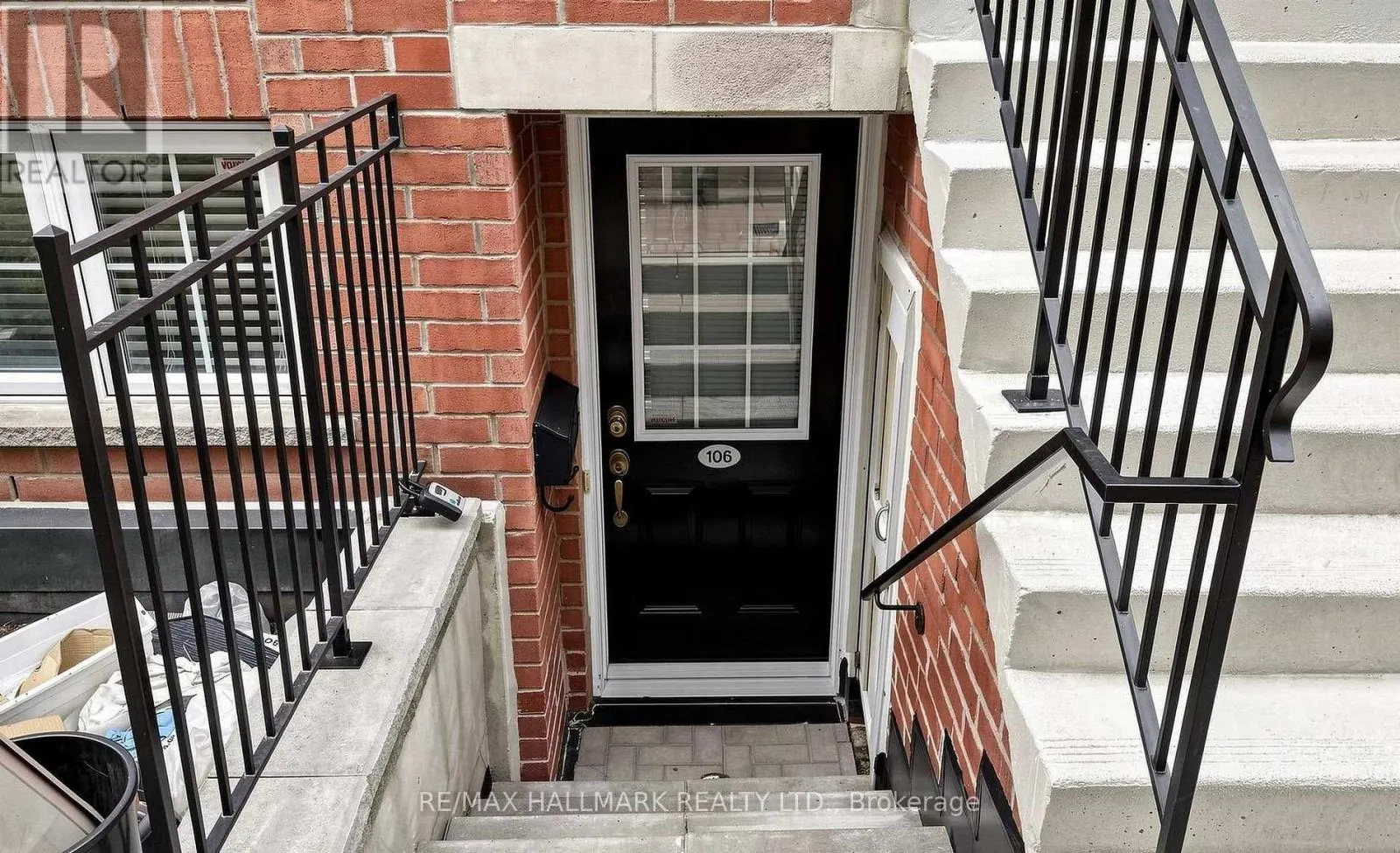 106 - 870 JANE STREET