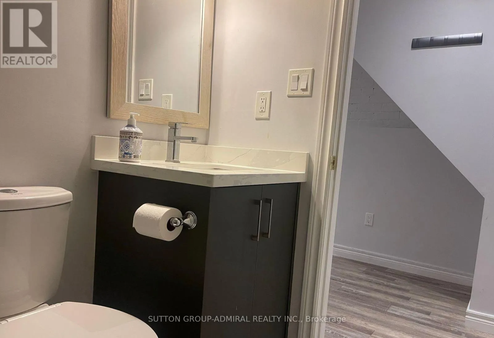 BSMT - 1367 KING STREET W