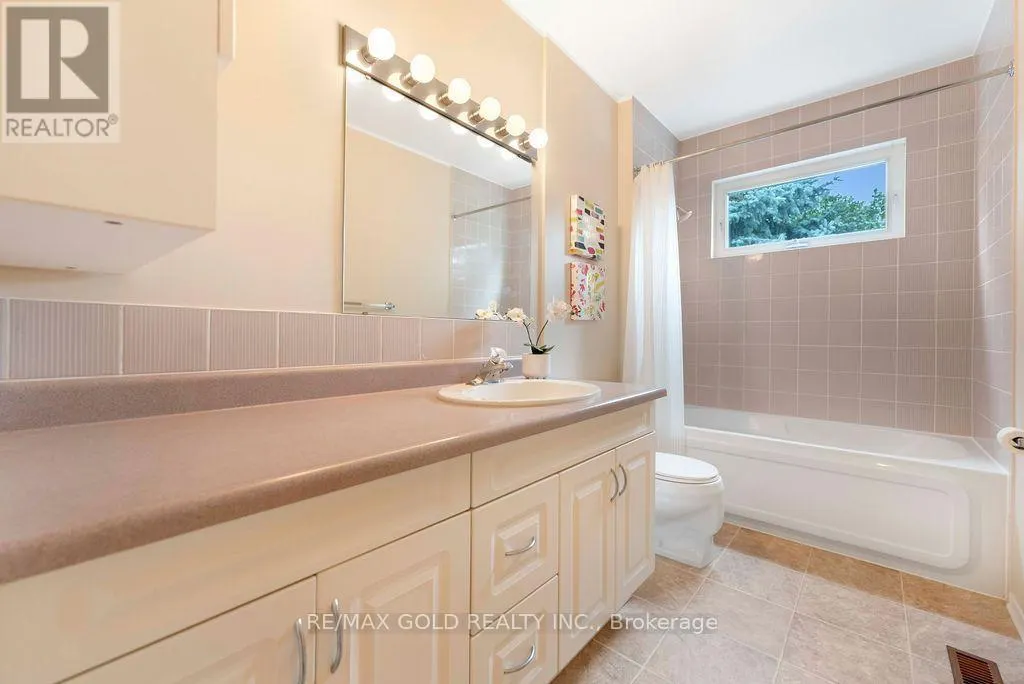 29 CARBERRY CRESCENT
