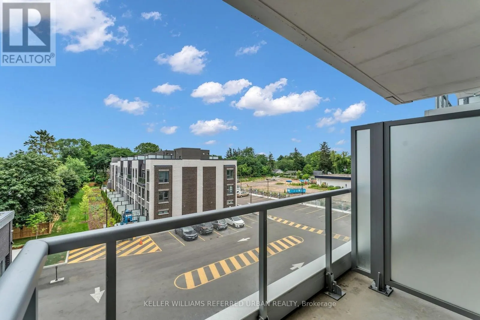 303 - 500 PLAINS ROAD