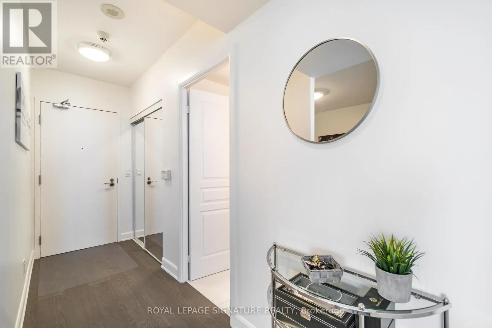 1802 - 2230 LAKESHORE BOULEVARD W