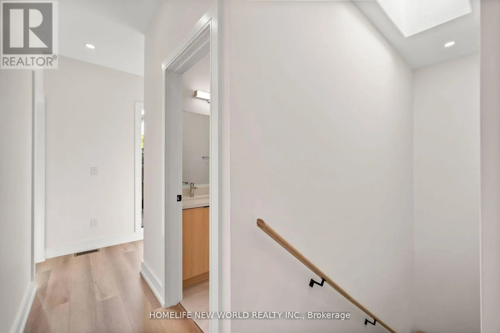 LANEWAY - 43 BATAVIA AVENUE