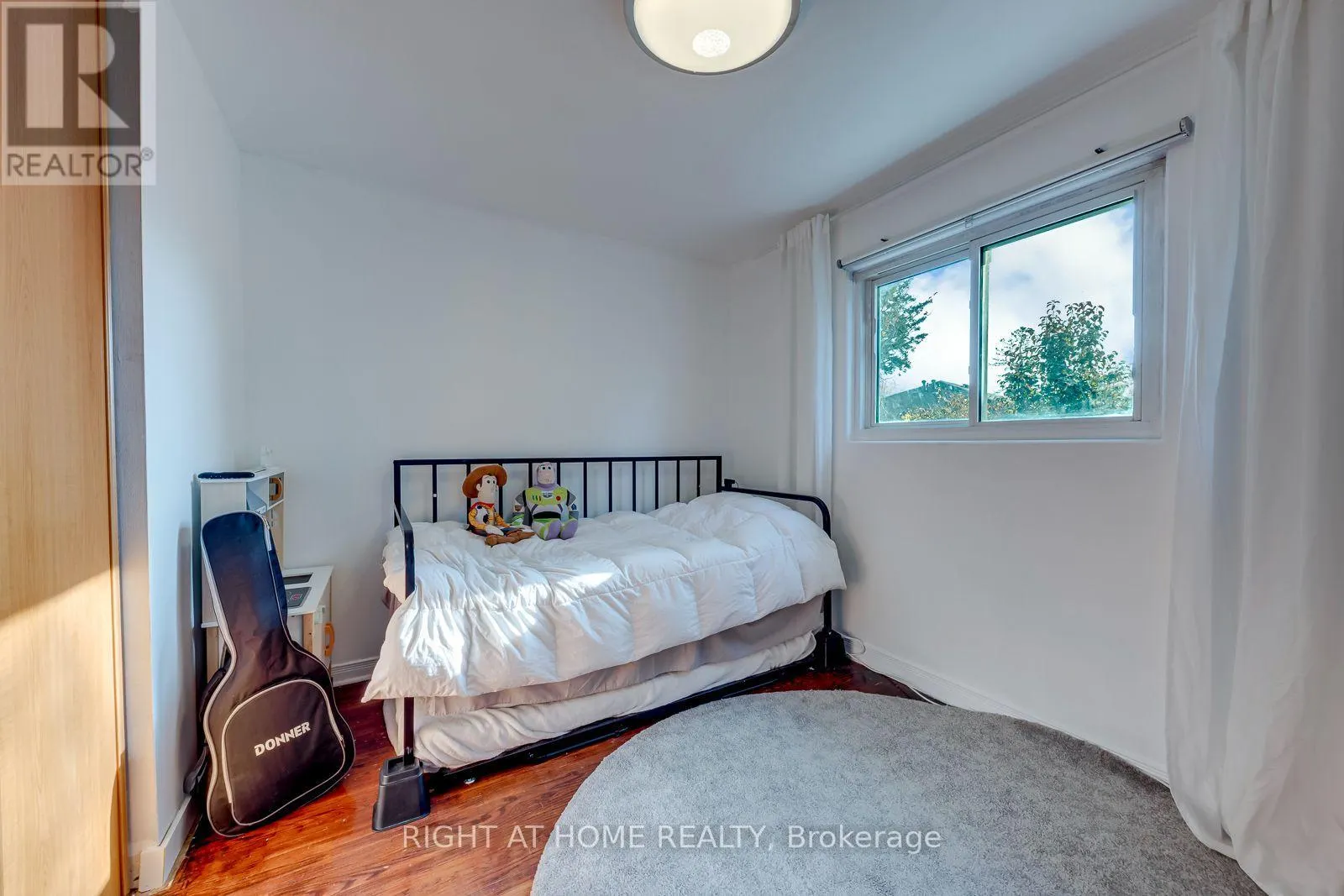1319 FREEPORT DRIVE