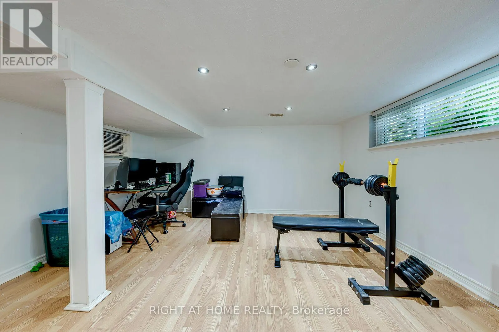 1319 FREEPORT DRIVE