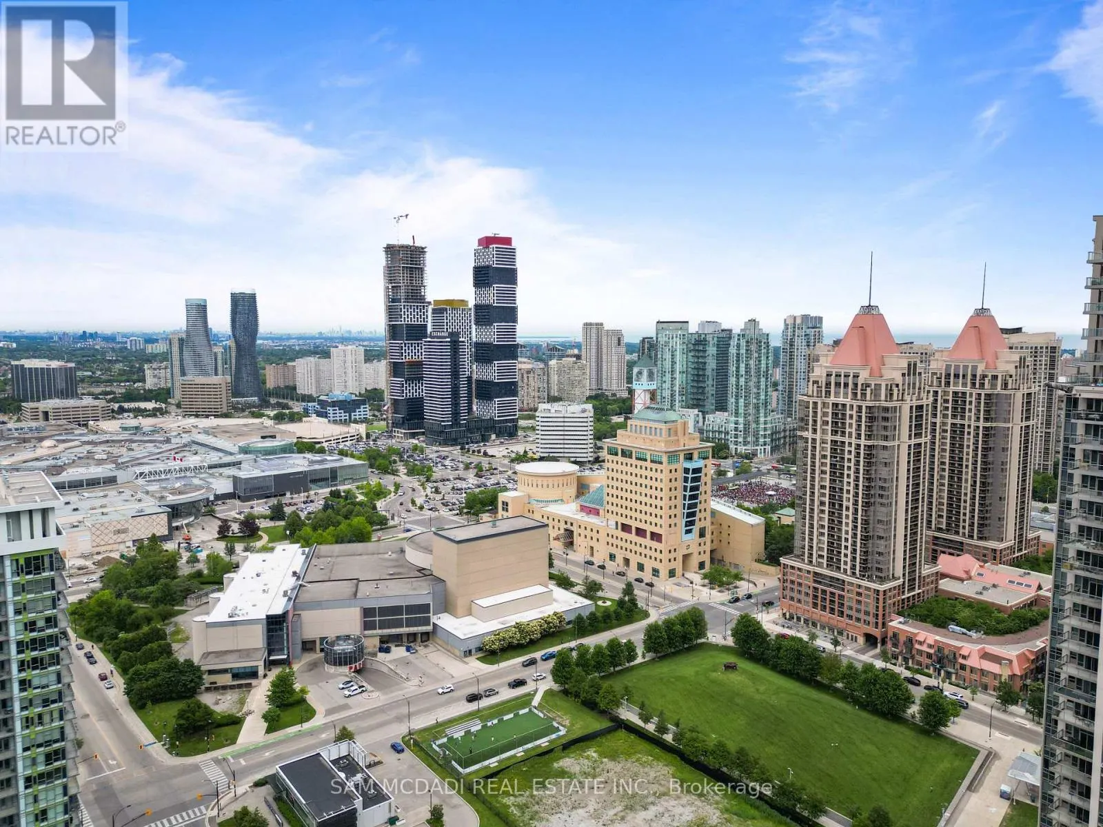 1611 - 385 PRINCE OF WALES DRIVE