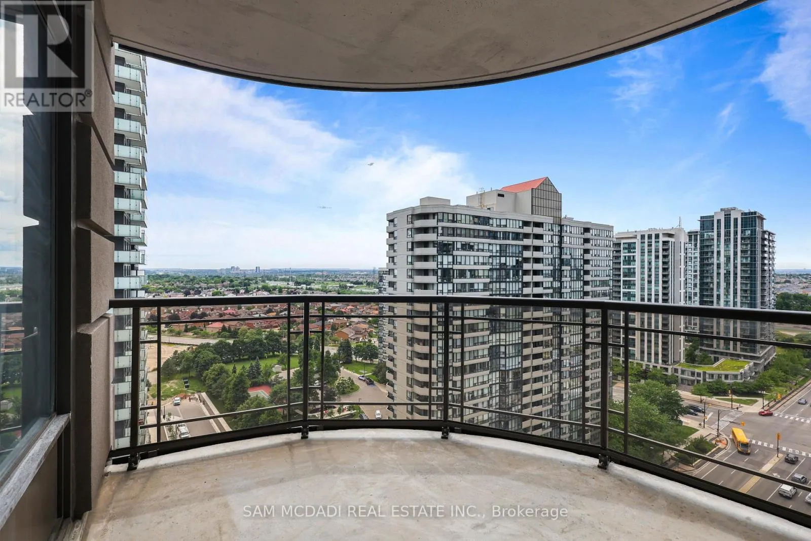 1611 - 385 PRINCE OF WALES DRIVE