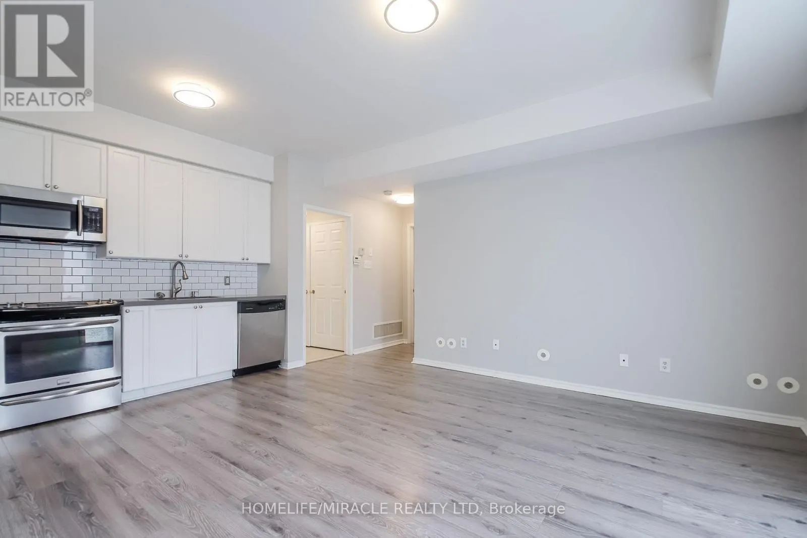 62 - 3056 EGLINTON AVENUE W