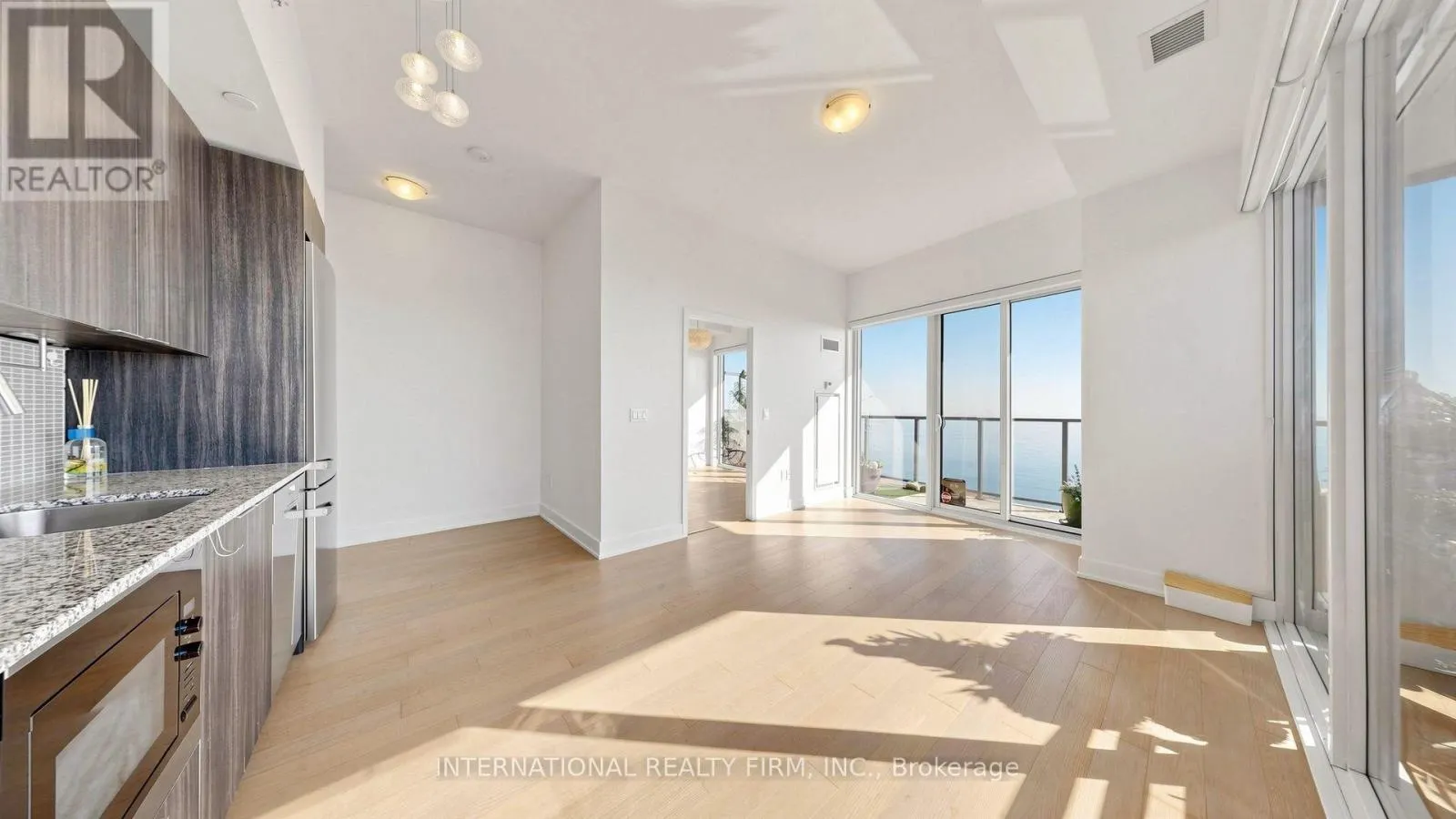 4109 - 20 SHORE BREEZE DRIVE