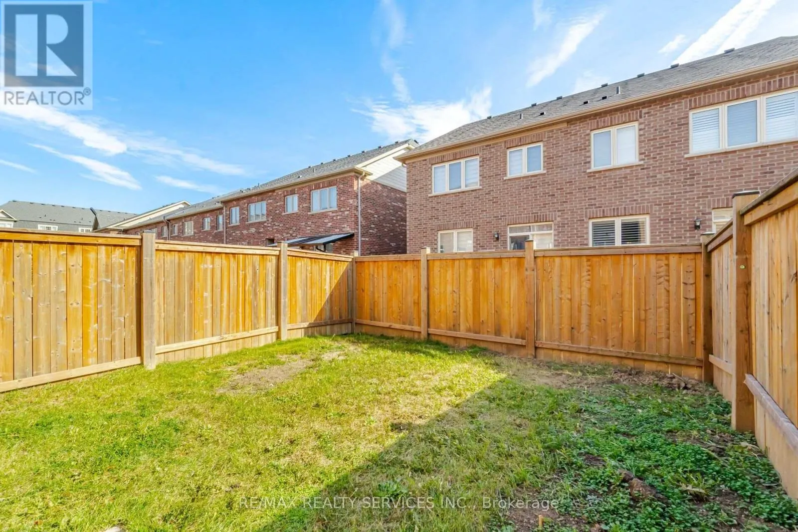 15 DALE MEADOWS ROAD