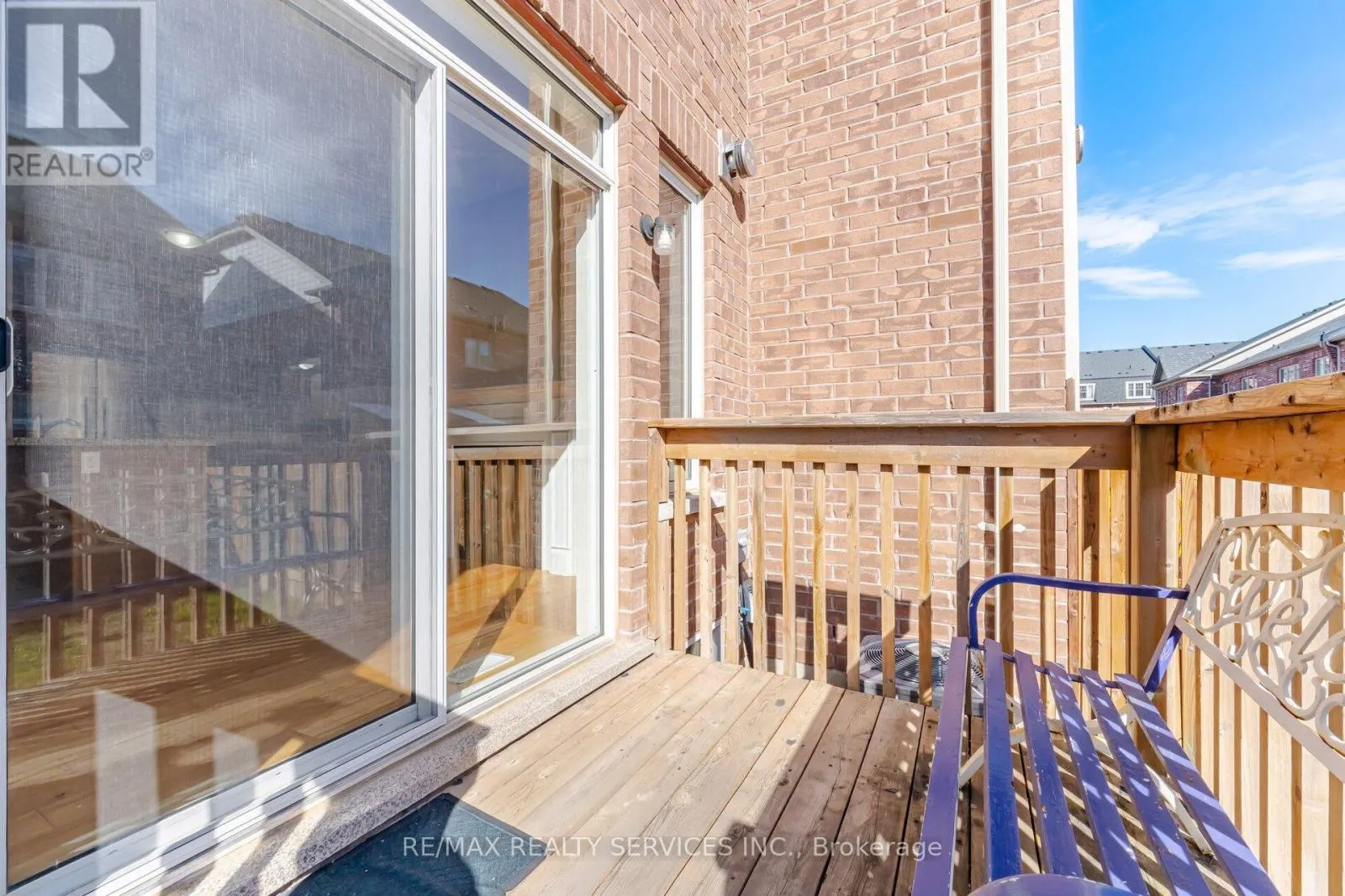15 DALE MEADOWS ROAD