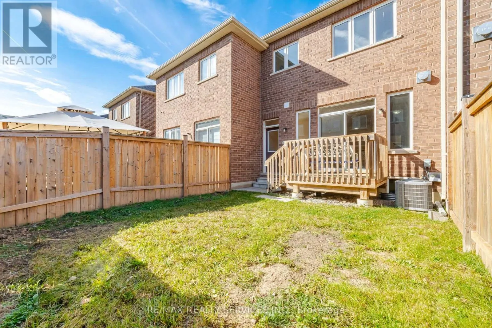 15 DALE MEADOWS ROAD