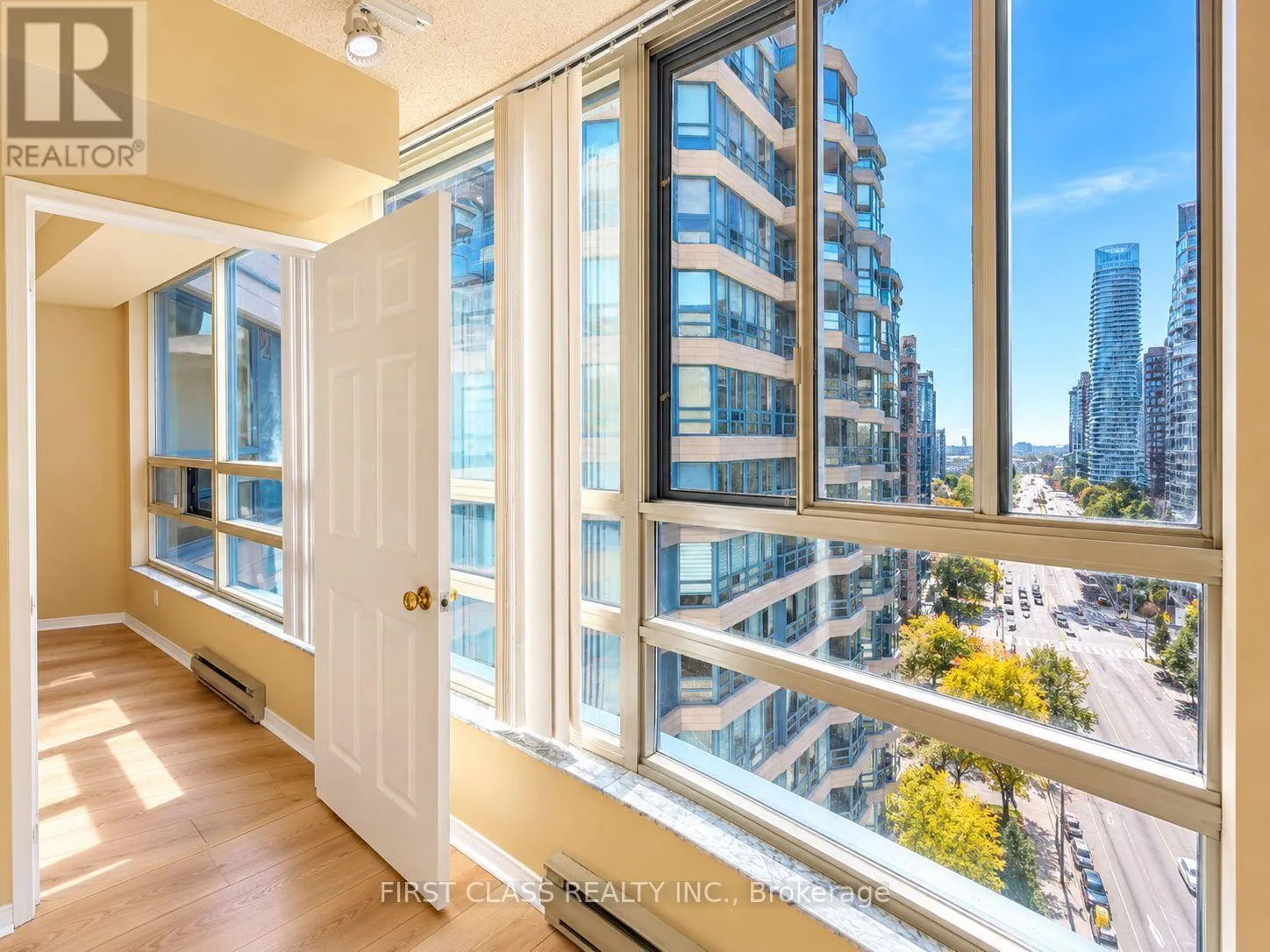 913 - 250 WEBB DRIVE