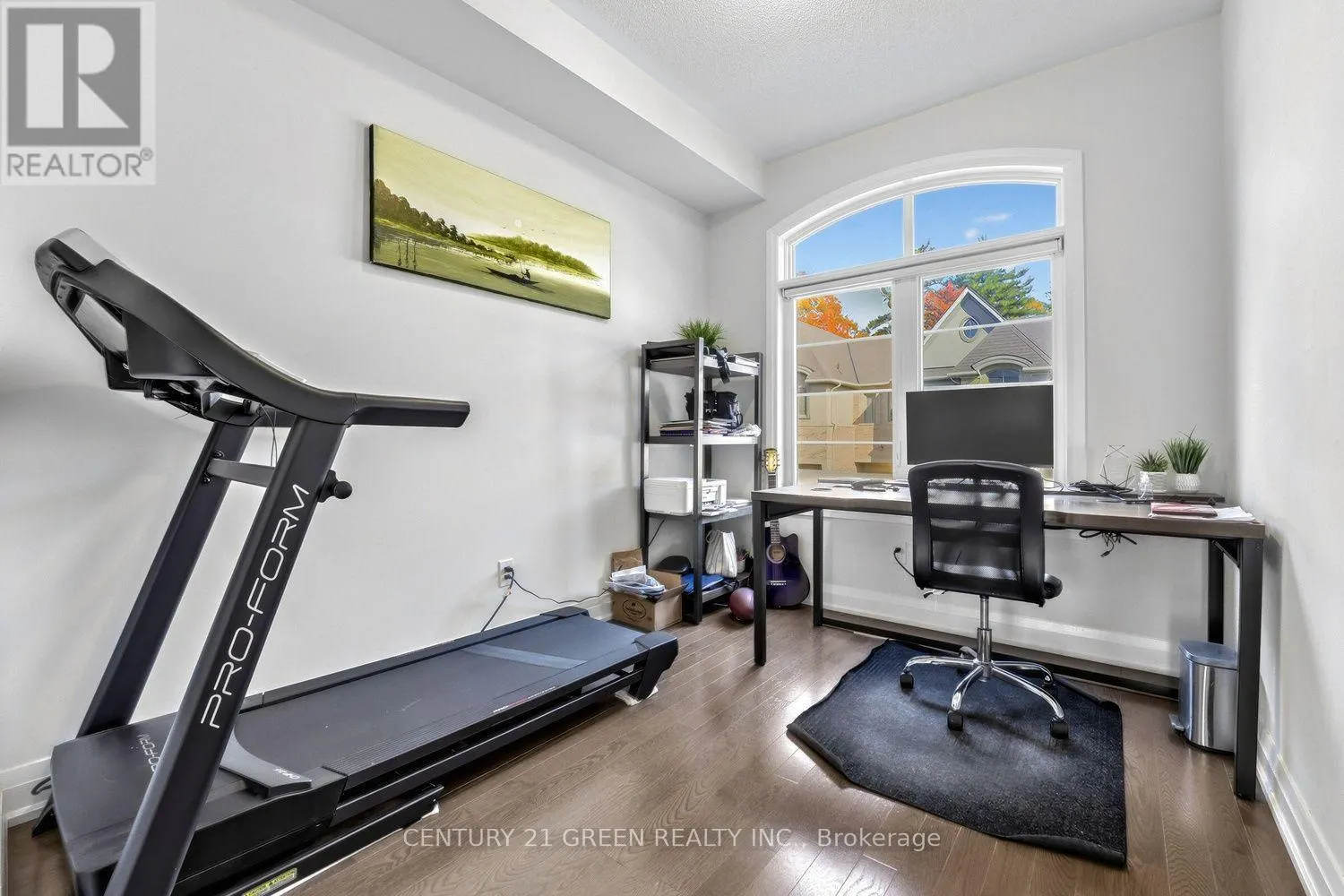 16 SUMMERBEAM WAY