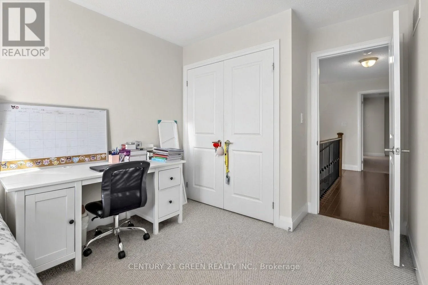 16 SUMMERBEAM WAY