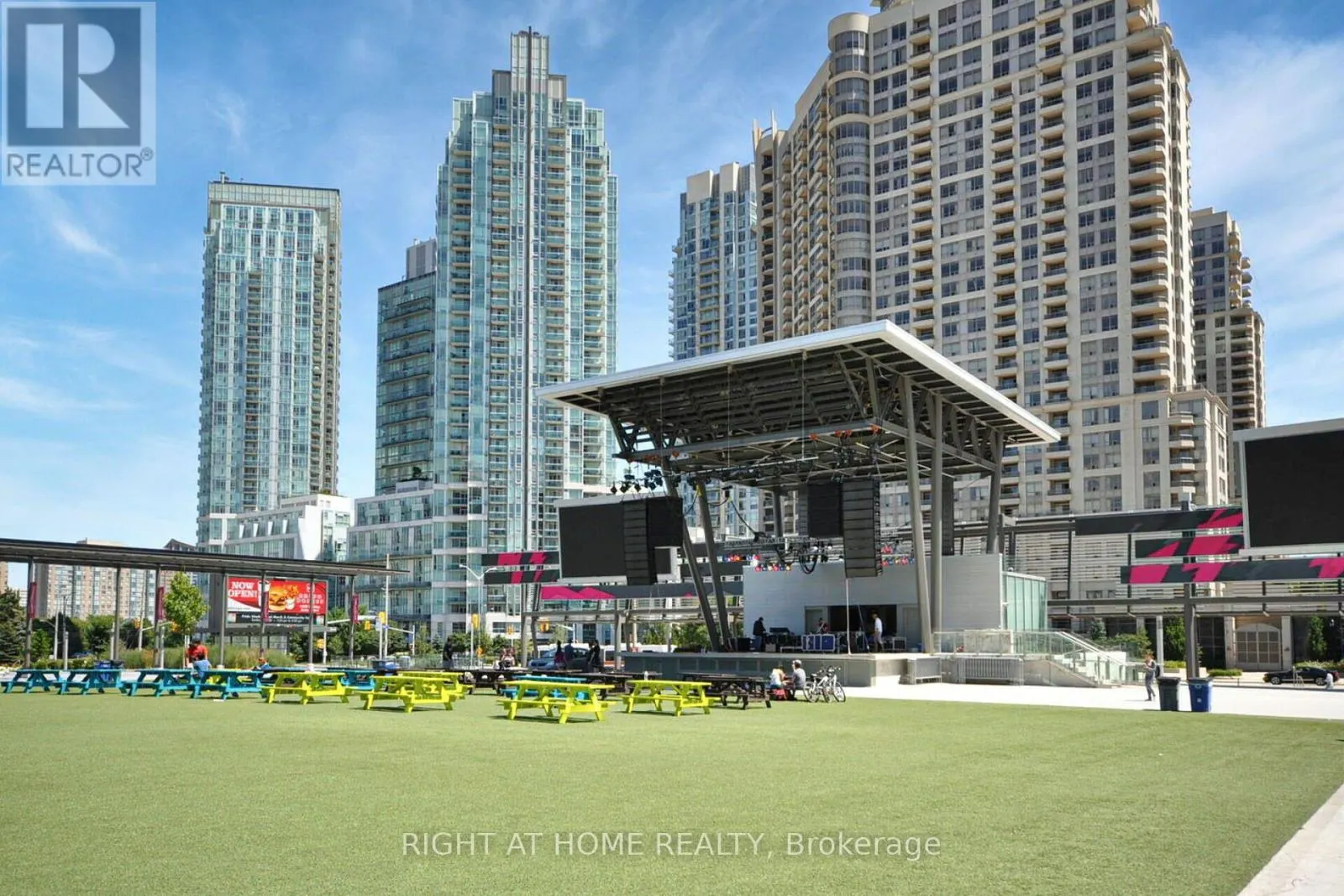 1112 - 3883 QUARTZ ROAD
