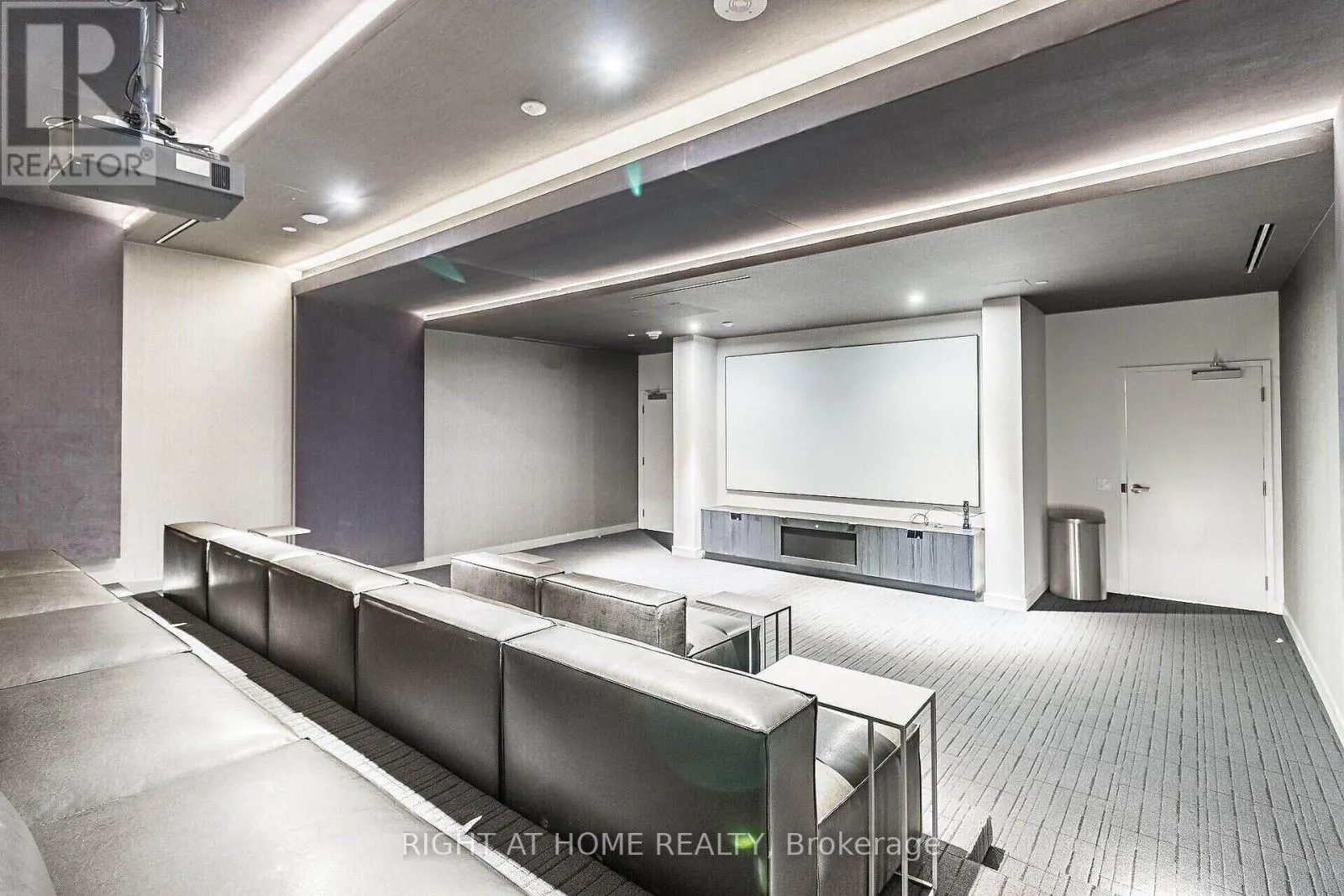 1112 - 3883 QUARTZ ROAD