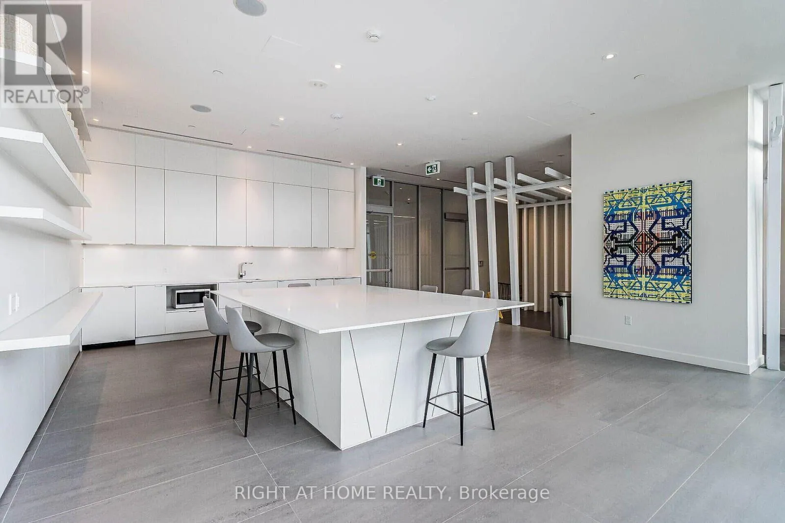 1112 - 3883 QUARTZ ROAD