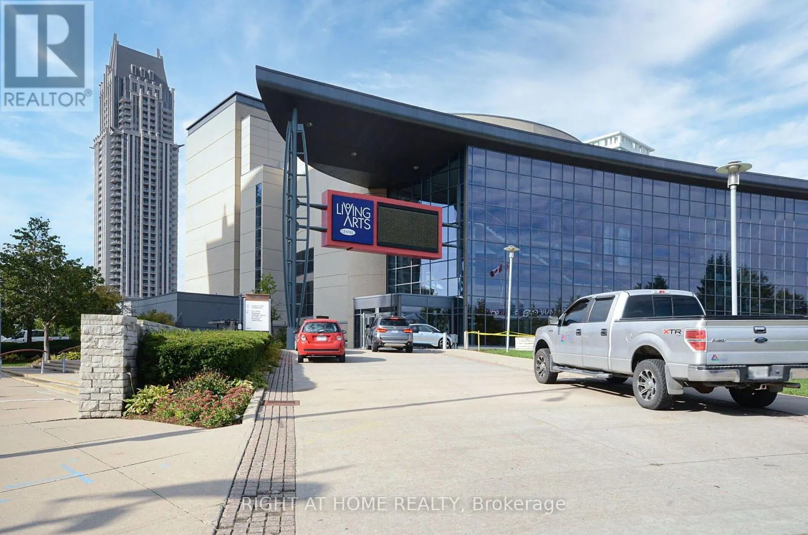 1112 - 3883 QUARTZ ROAD