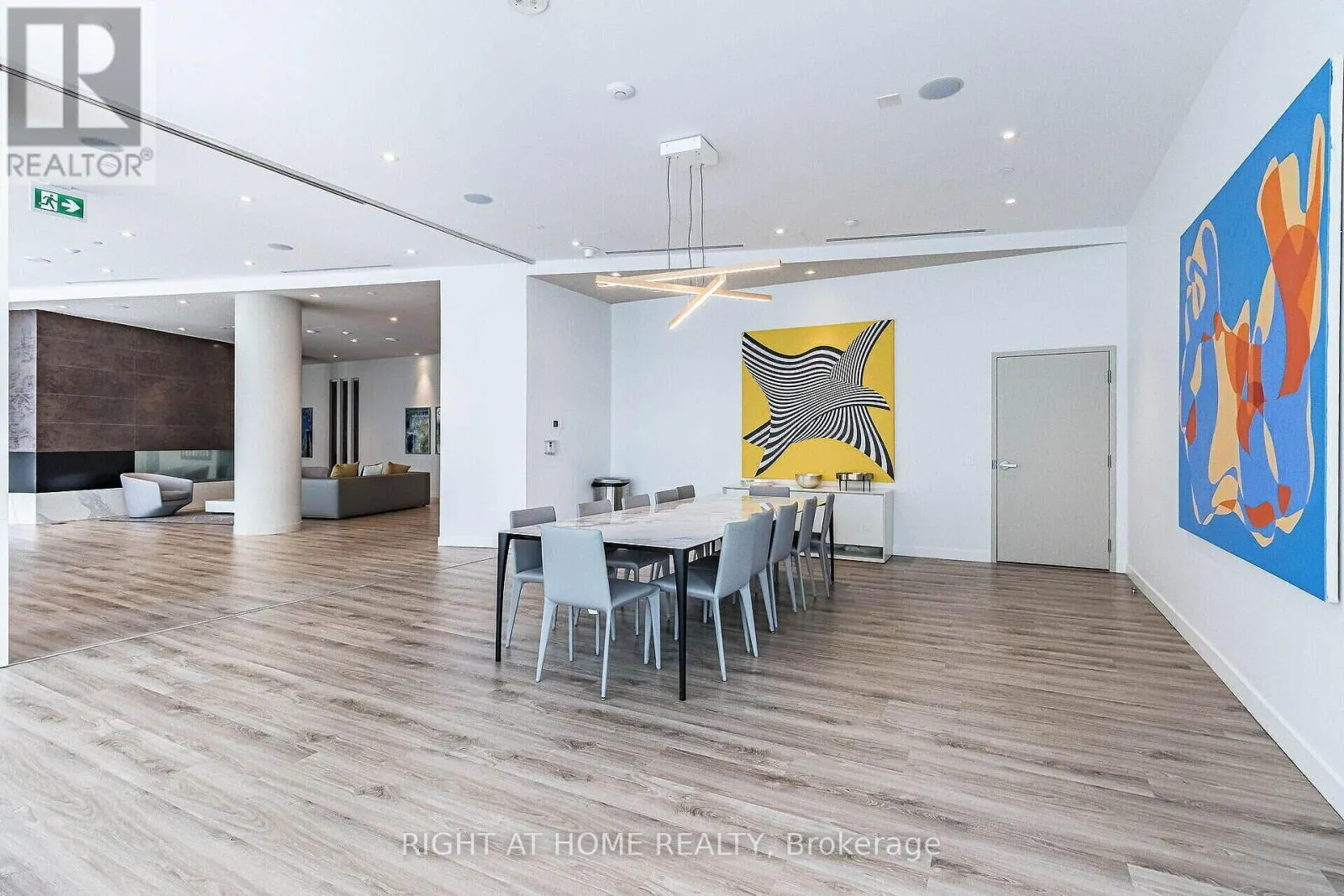 1112 - 3883 QUARTZ ROAD