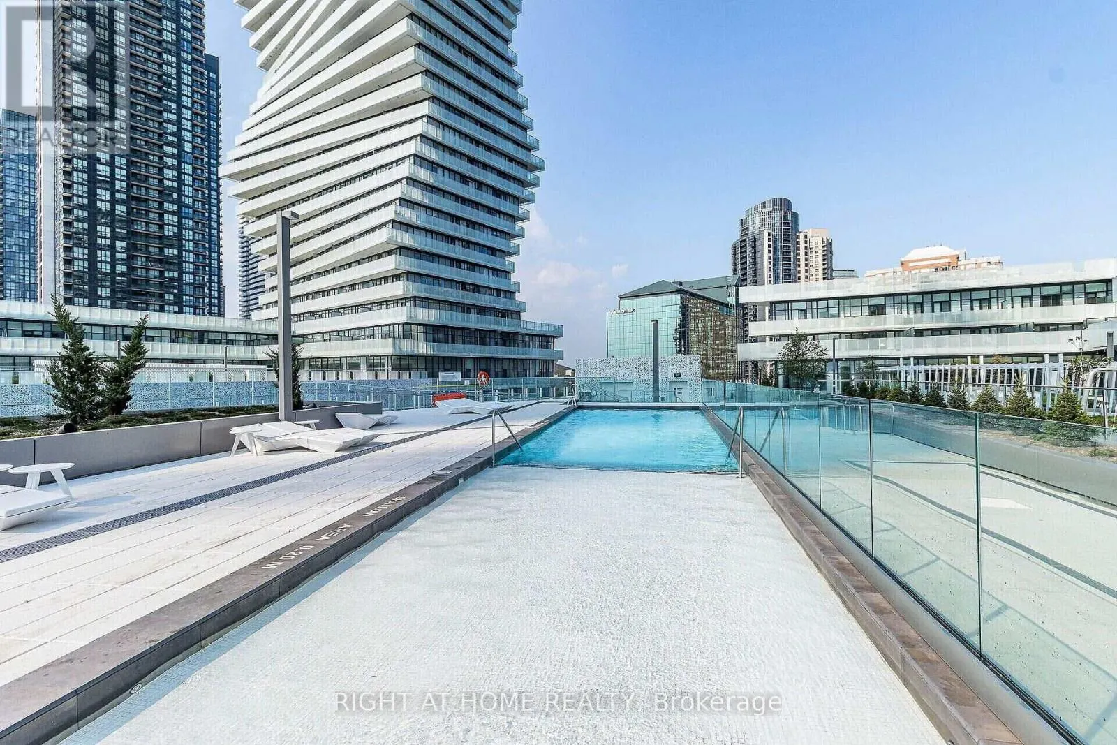 1112 - 3883 QUARTZ ROAD