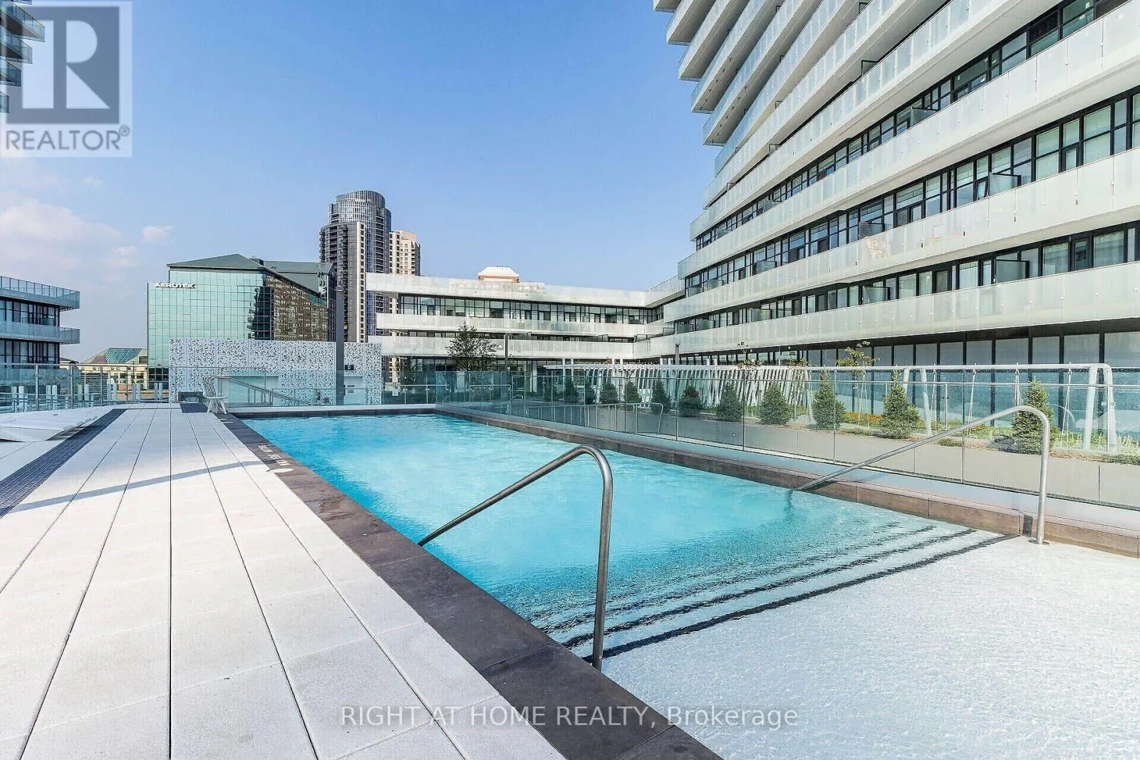 1112 - 3883 QUARTZ ROAD