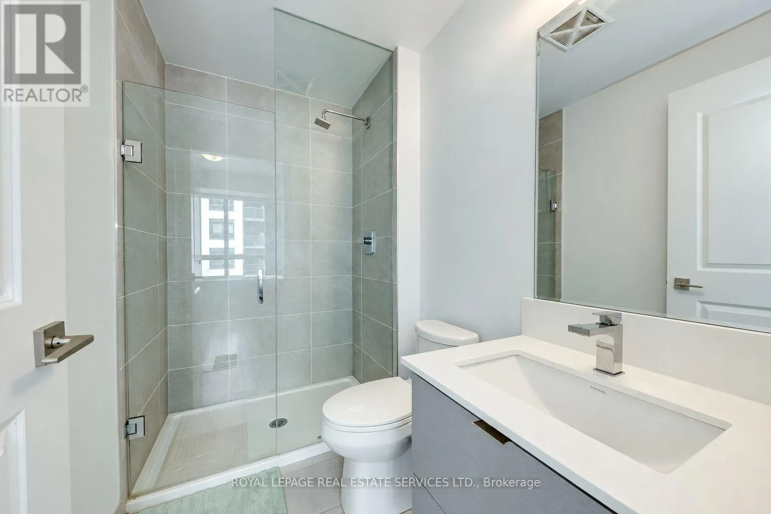 2303 - 36 ELM DRIVE W