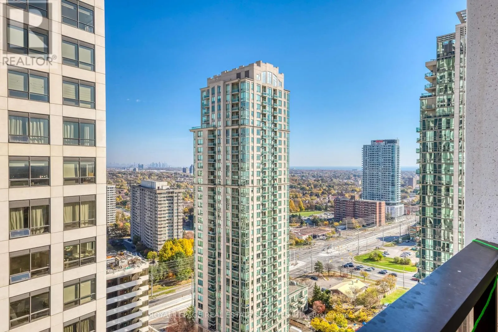 2303 - 36 ELM DRIVE W