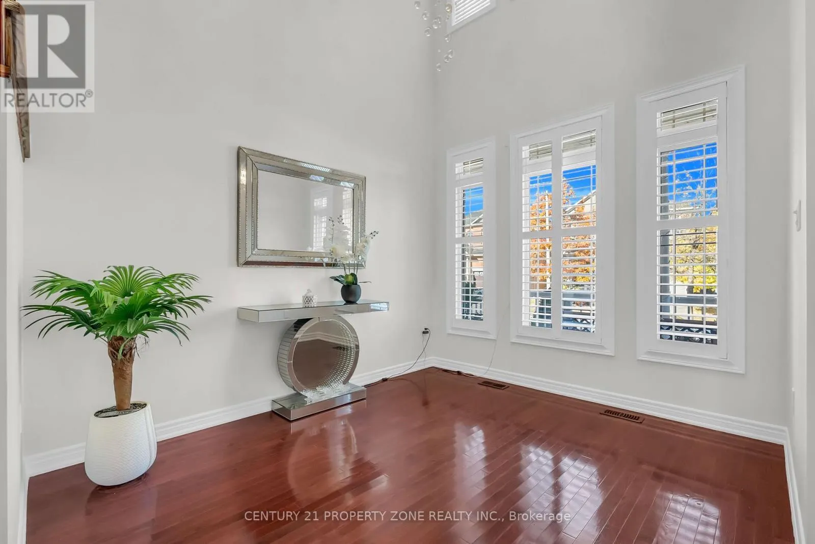 17 ELSMERE ROAD