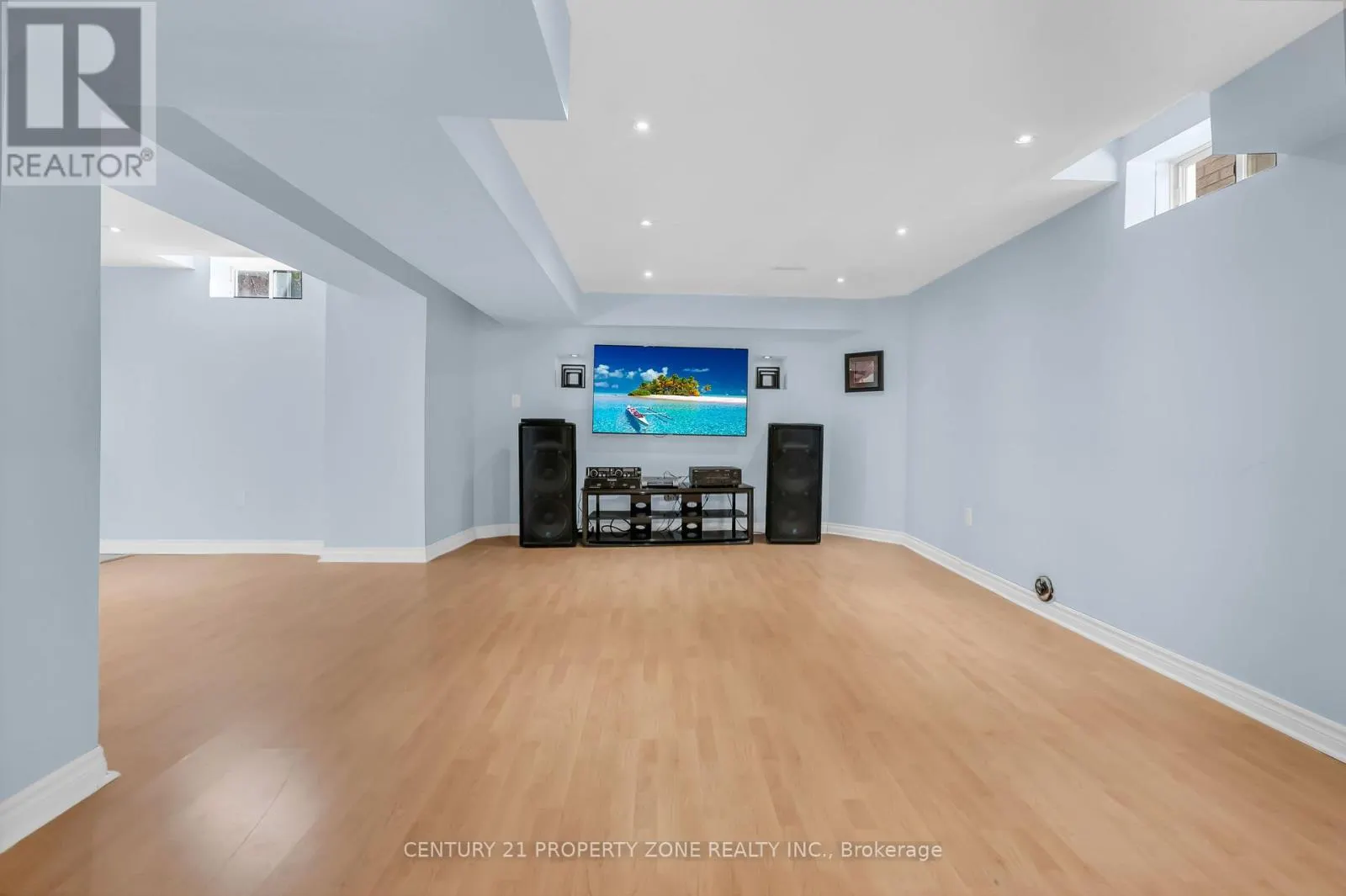 17 ELSMERE ROAD