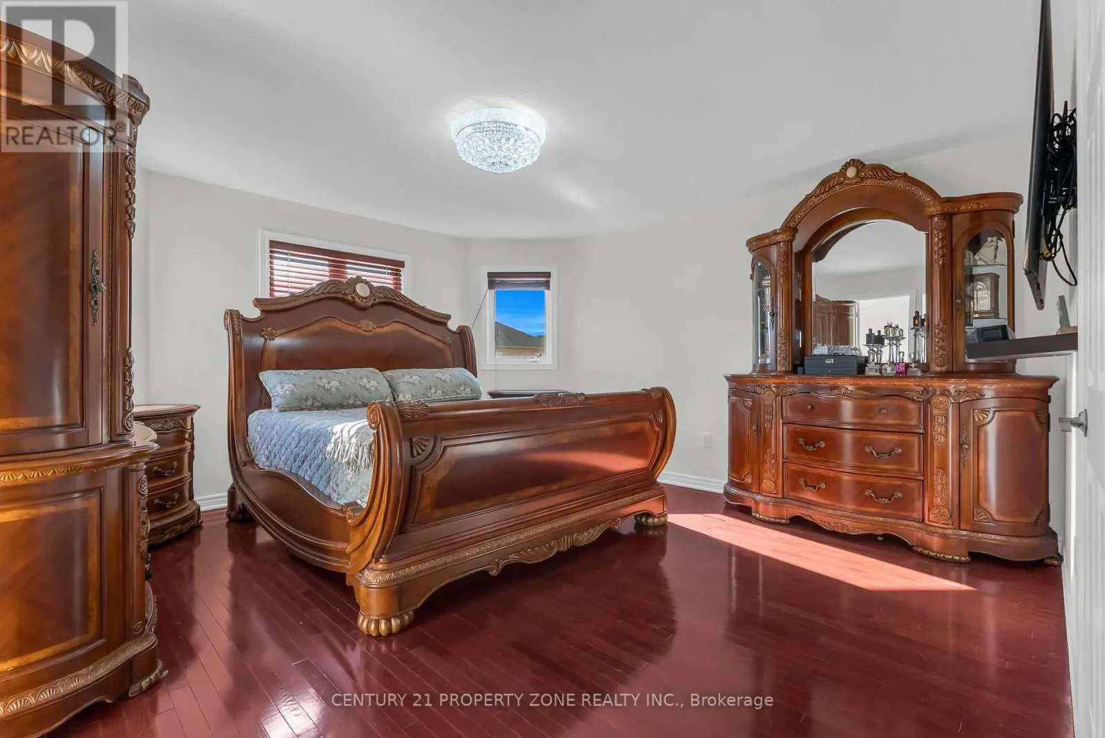 17 ELSMERE ROAD