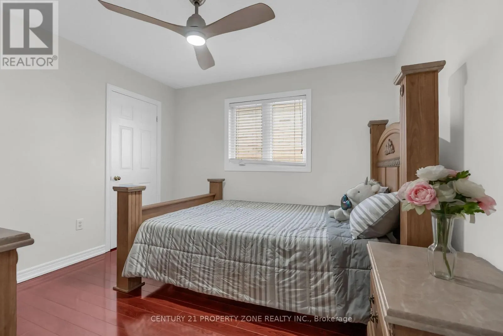 17 ELSMERE ROAD