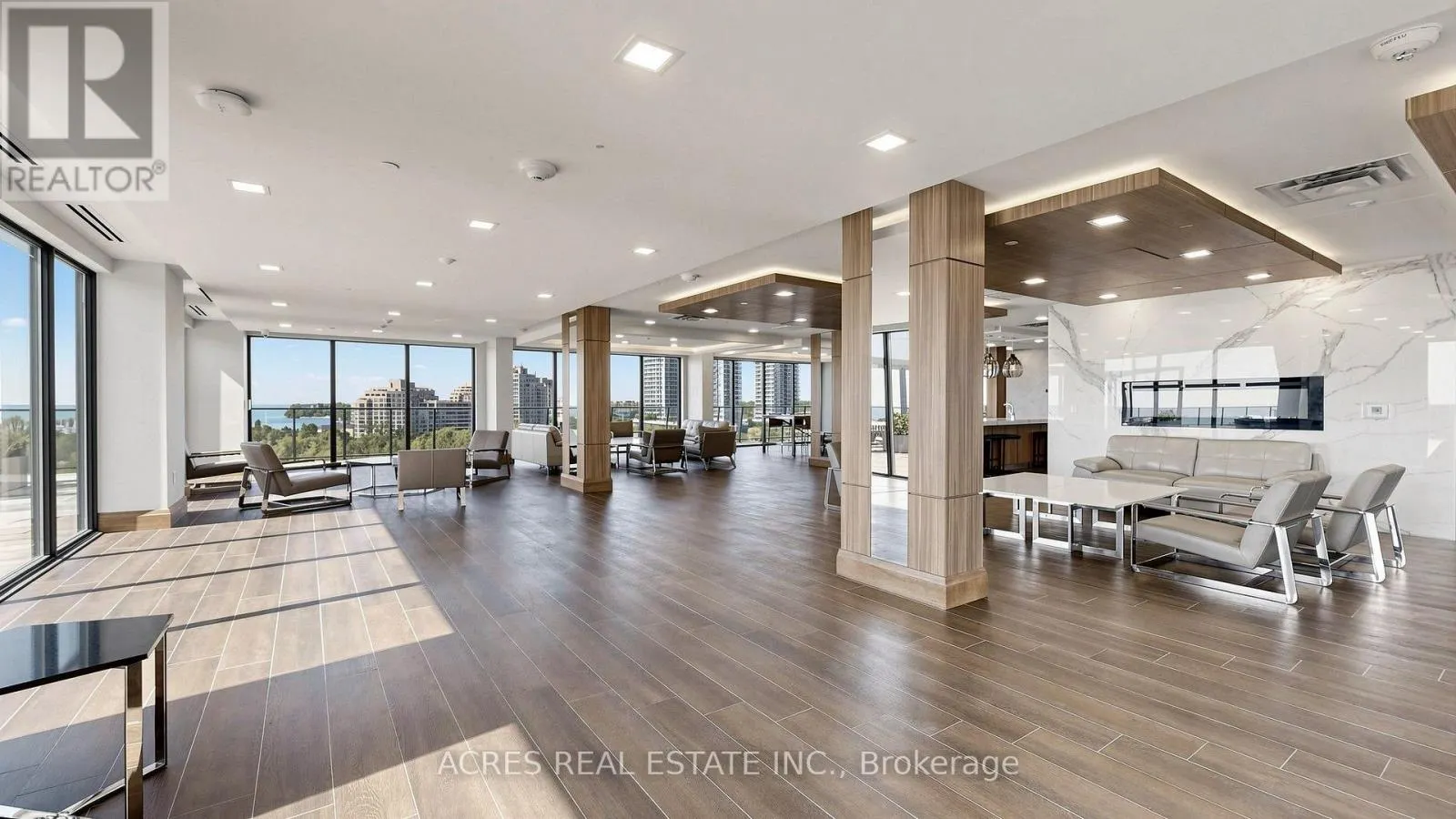 5806 - 30 SHORE BREEZE DRIVE