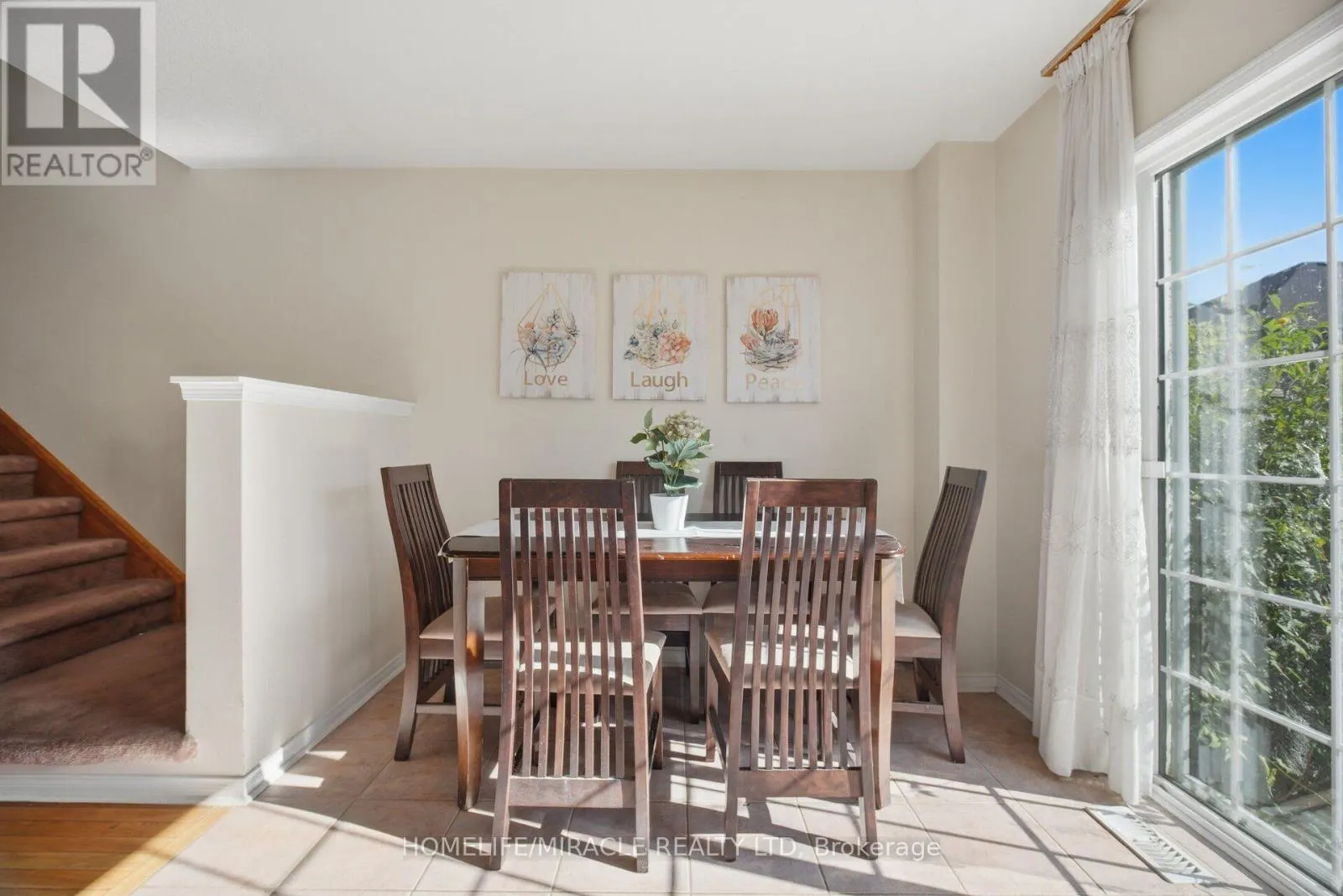 101 CRYSTALVIEW CRESCENT