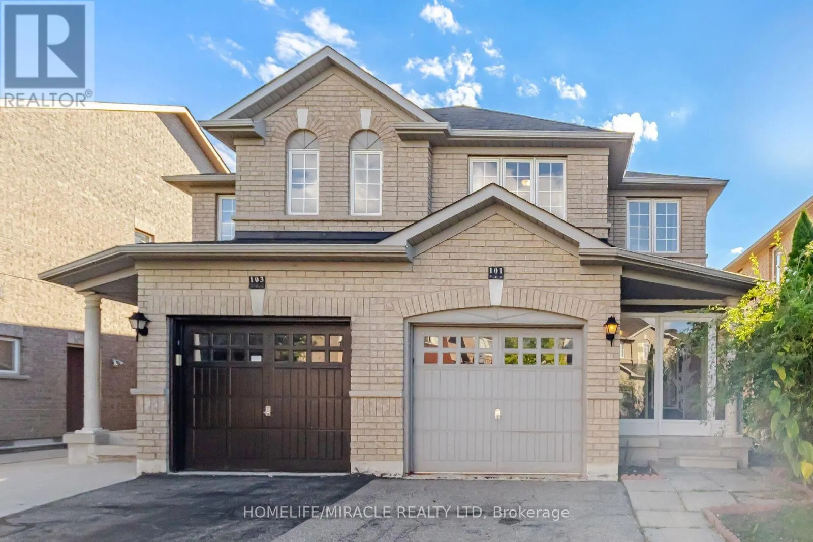 101 CRYSTALVIEW CRESCENT