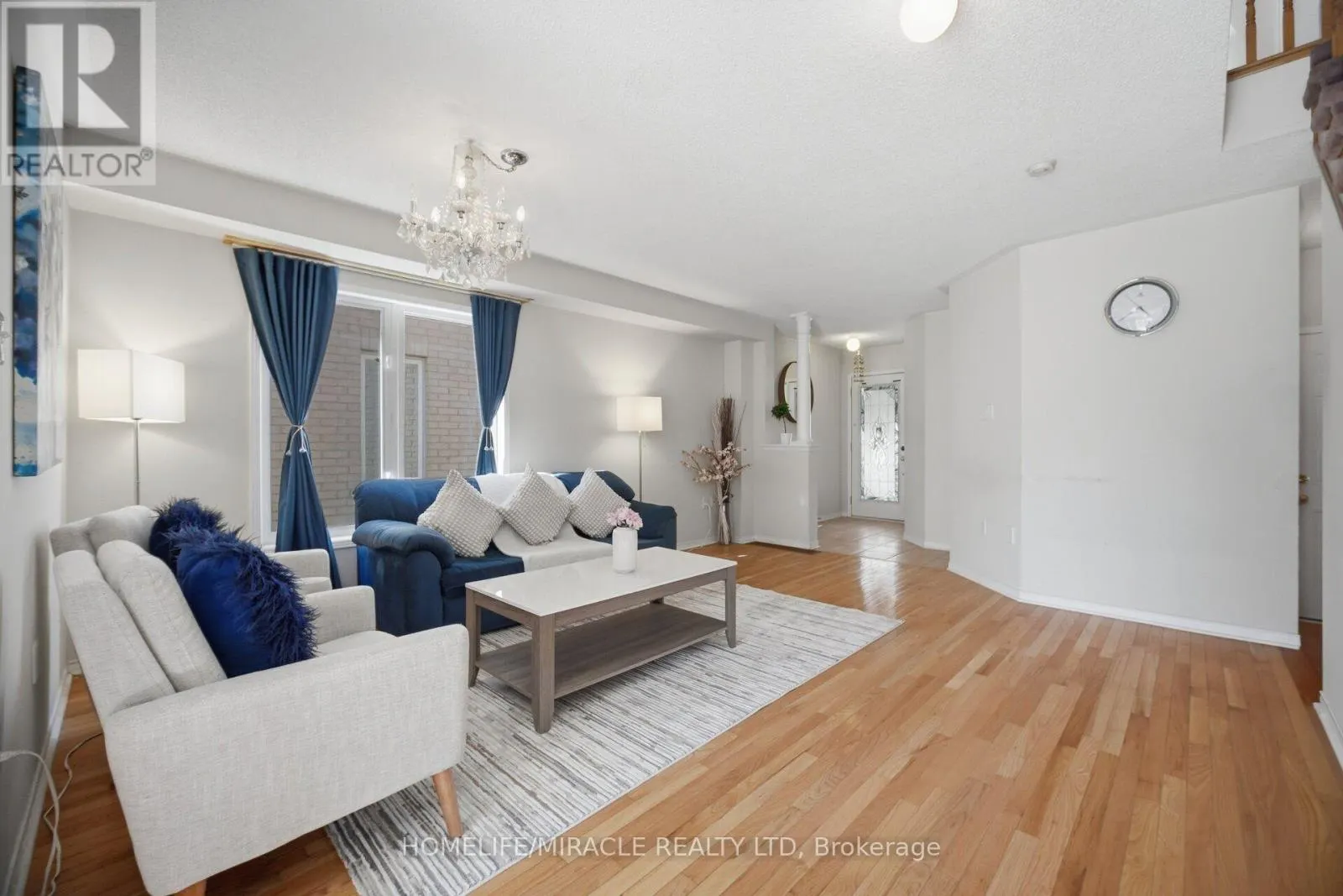 101 CRYSTALVIEW CRESCENT