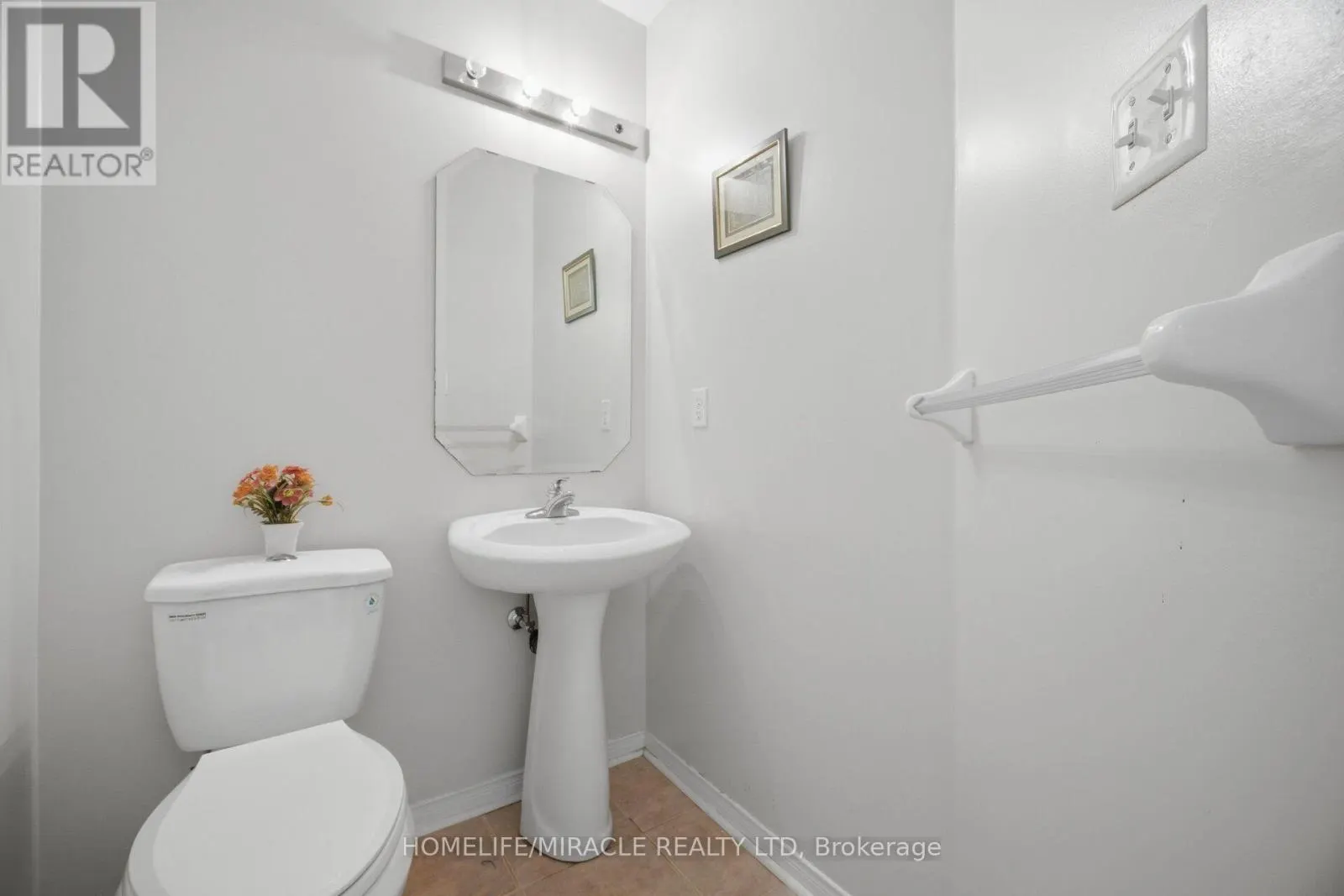 101 CRYSTALVIEW CRESCENT