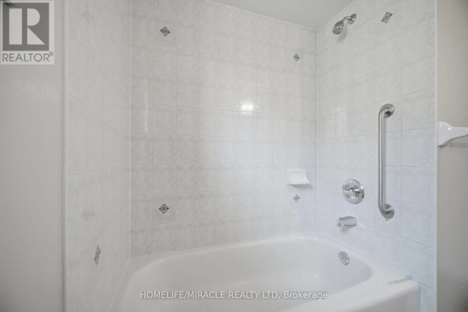 101 CRYSTALVIEW CRESCENT