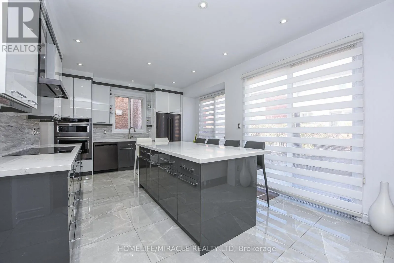6 MENDOZA DRIVE
