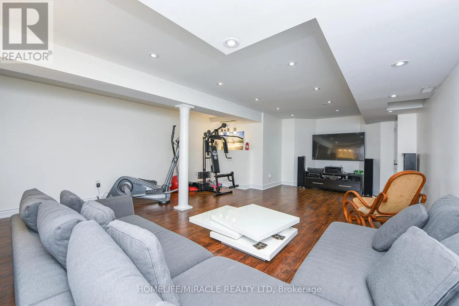6 MENDOZA DRIVE