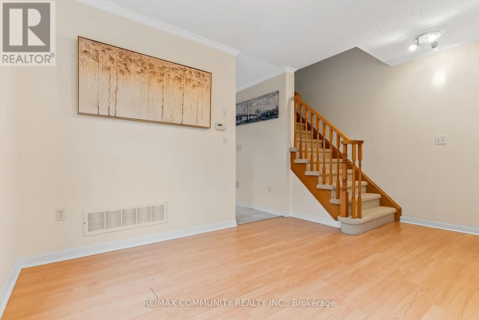 504 KEARNS DRIVE
