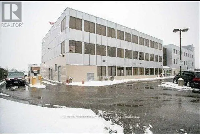 B109 - 164 QUEEN STREET E