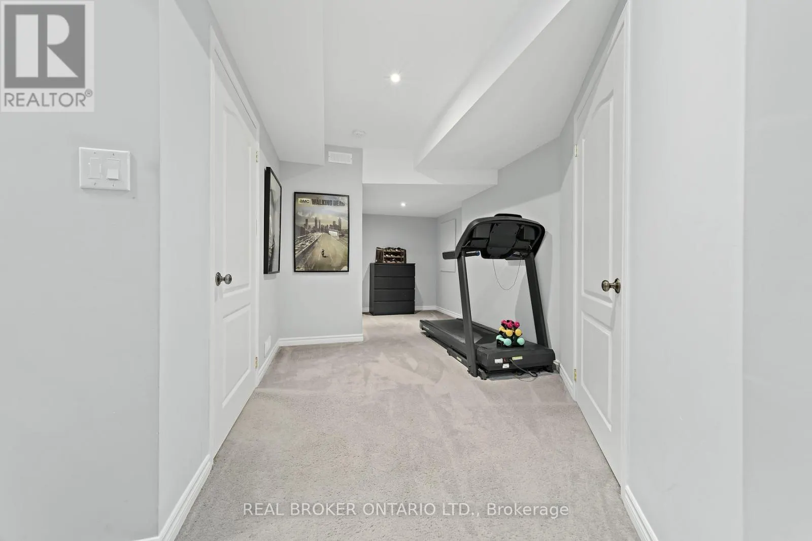 45 WOODCOTE CRESCENT