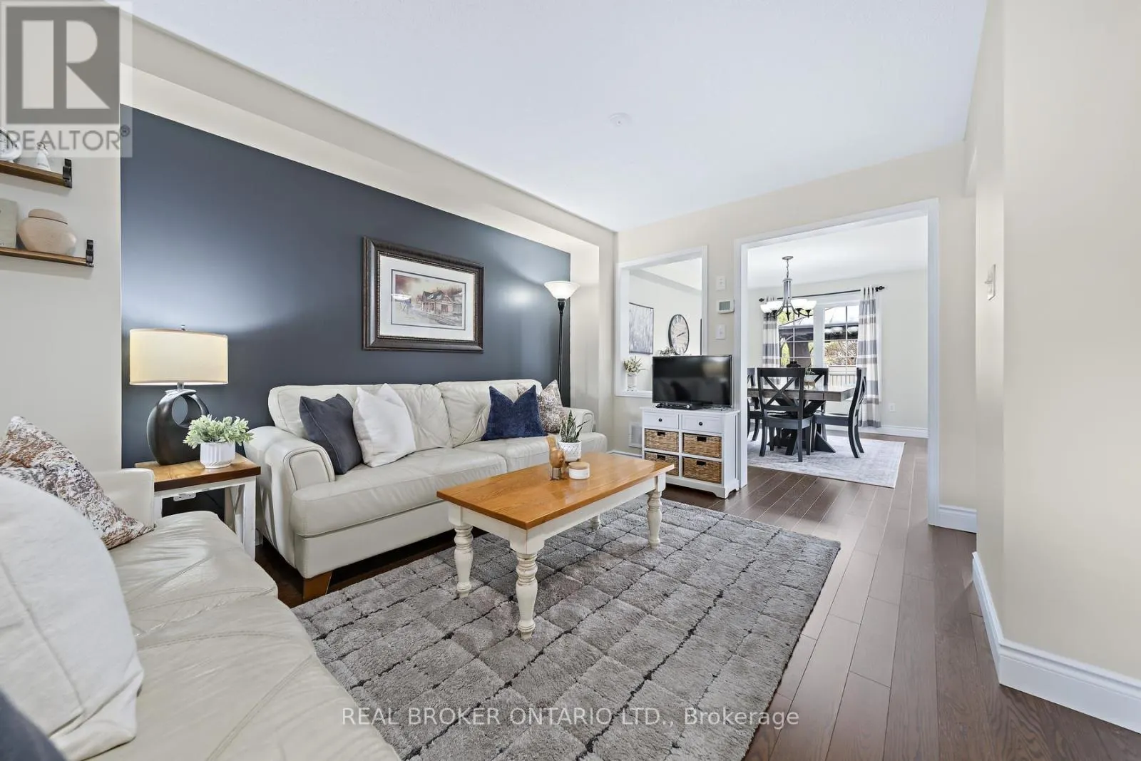 45 WOODCOTE CRESCENT