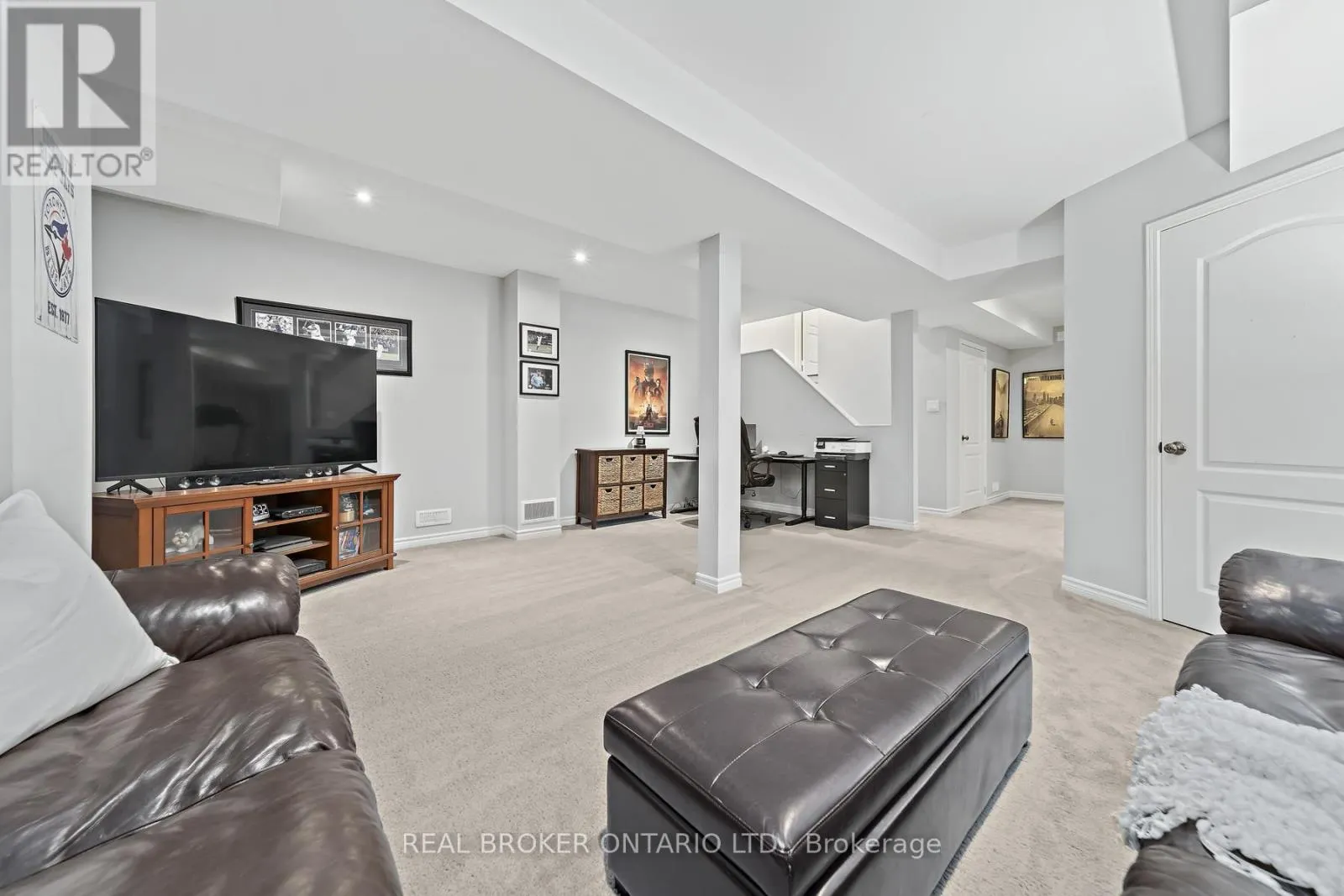 45 WOODCOTE CRESCENT